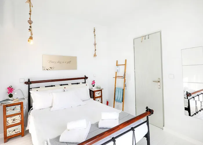 Emelias House Sea Side *